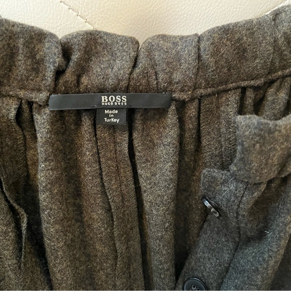 Wool dress with a leather belt - Picture 6 of 7